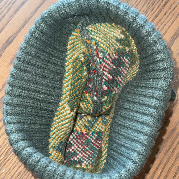 CC Teal Aztec Print Pom Beanie GUC - Picture 4 of 6